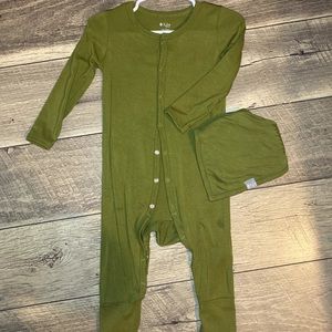 Kyte Baby olive romper
